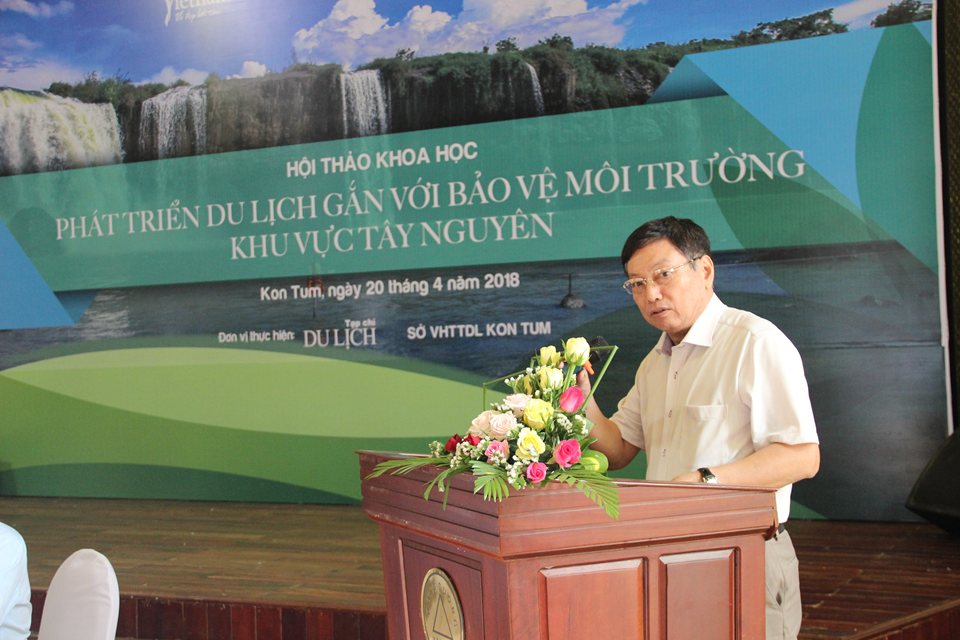 Ông Từ Mạnh Lương - Vụ trưởng Vụ KHCN-MT, Bộ Văn hóa, Thể thao và Du lịch phát biểu khai mạc hội thảo
